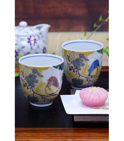 Amazon｜和座の蔵 おしゃれ ペア 湯呑み 九谷焼 夫婦湯呑み 山茶花